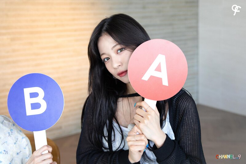 220706 fromis_9 Weverse - <CHANNEL_9> Spin-Off Behind Photo Sketch documents 9