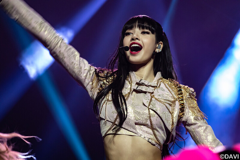 221030 BLACKPINK Lisa - 'BORN PINK' Concert in Houston Day 2 documents 1