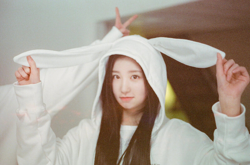 240403 WOOAH twitter update - Blush Concept photo behind documents 6