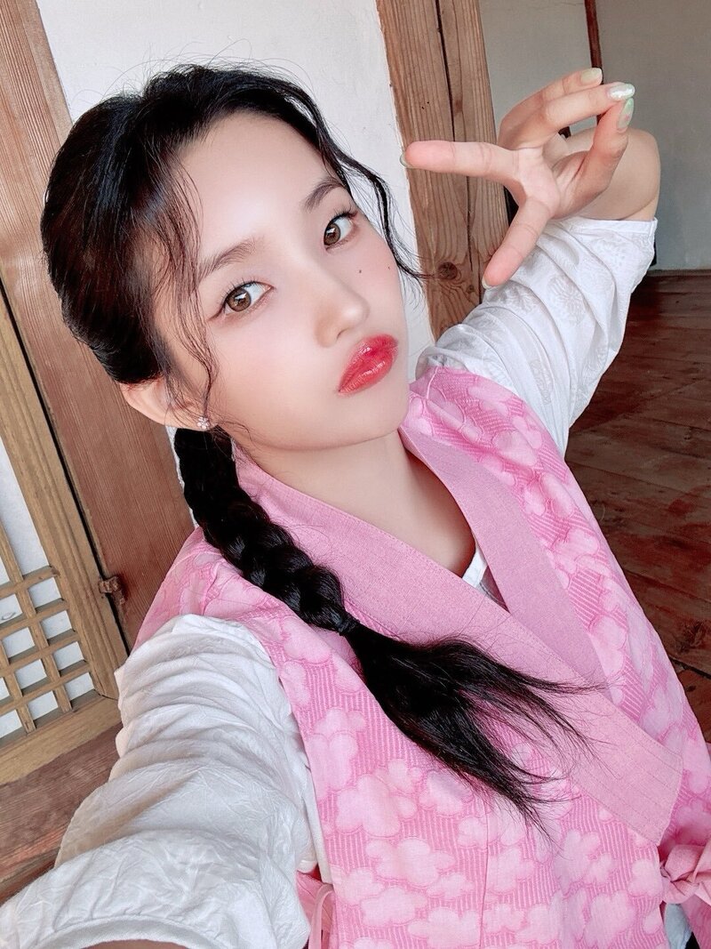 240529 - (G)I-DLE Twitter Update with SOYEON documents 2