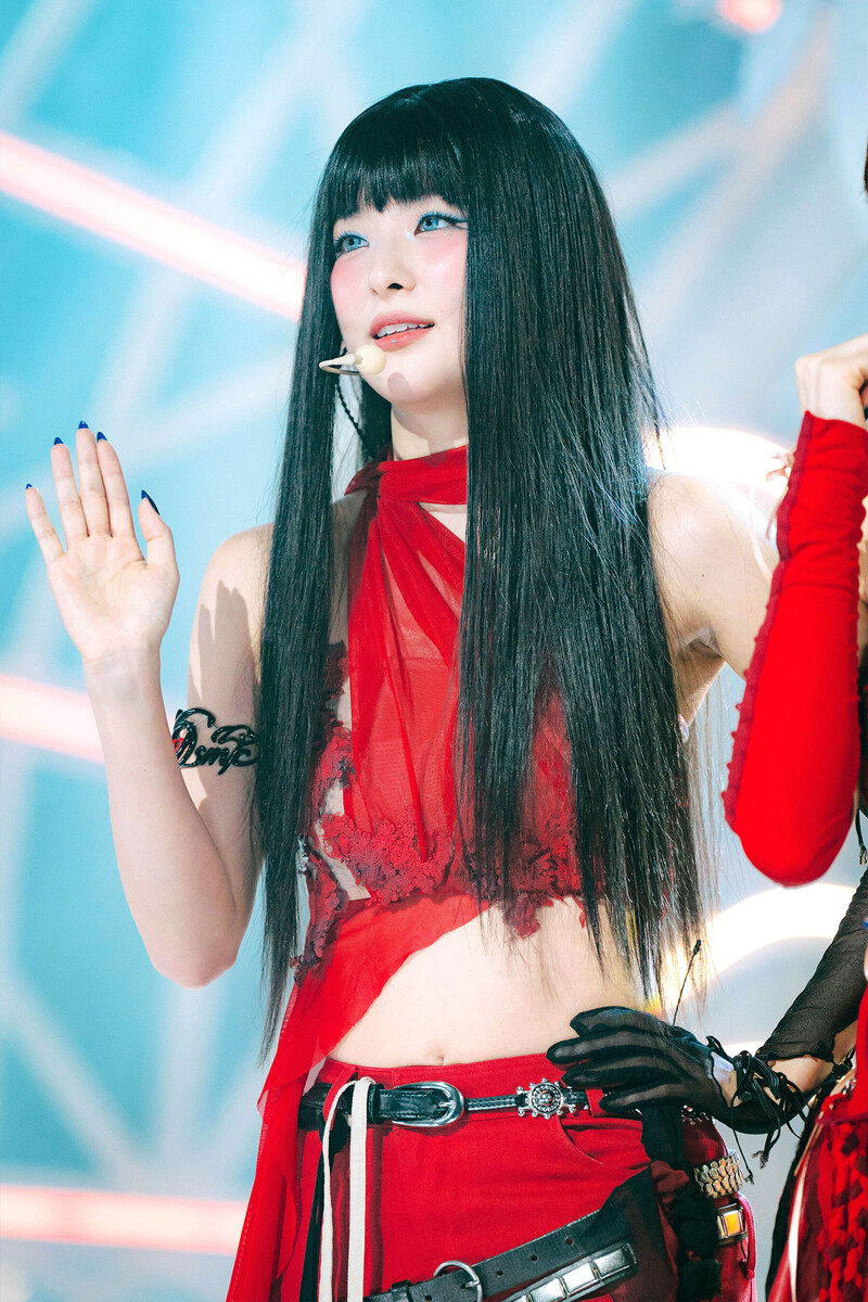 240630 Red Velvet Seulgi - 'Cosmic' at Inkigayo documents 2