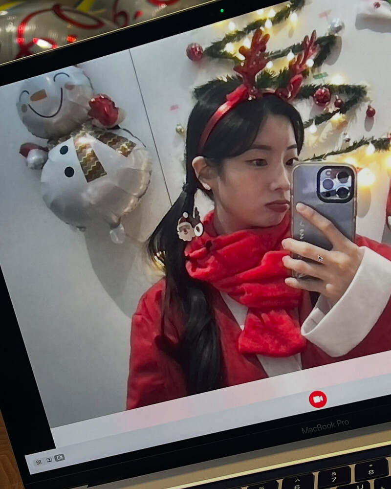 241225 DAHYUN Instagram Update documents 5