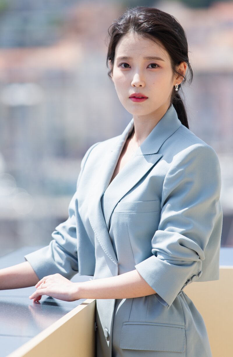 May 27, 2022 IU - 'THE BROKER' 75th CANNES Film Festival Interview Photos documents 7