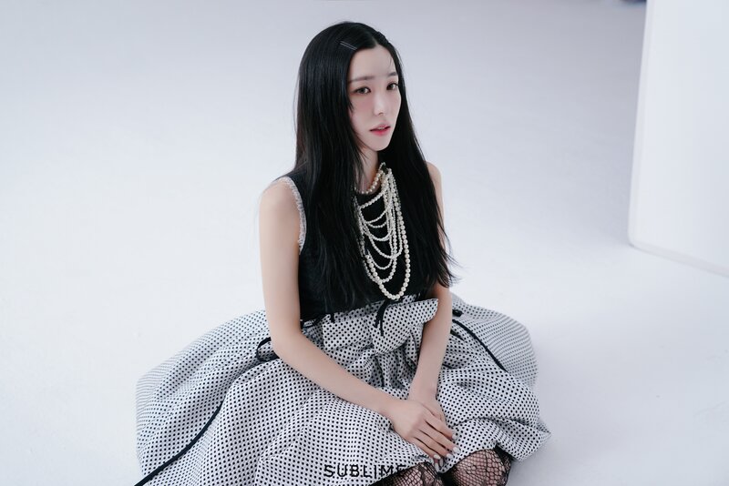 230309 SUBLIME Naver Post - Tiffany Young - Harper's Photoshoot Behind documents 11