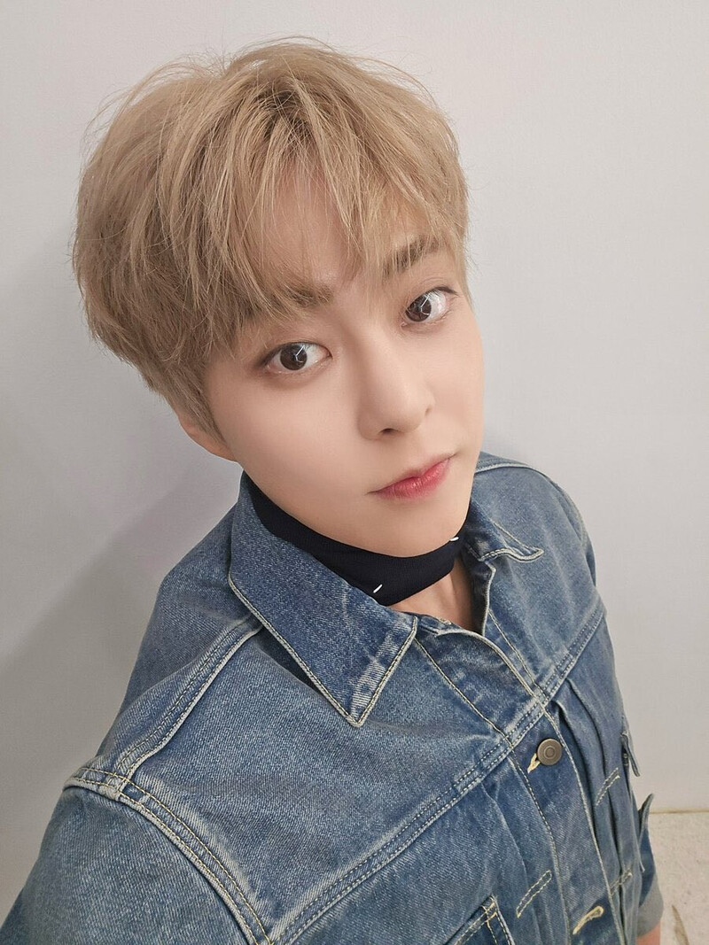 240904 Xiumin Weverse Update - ARENA Homme+ Korea Behind Photo documents 4