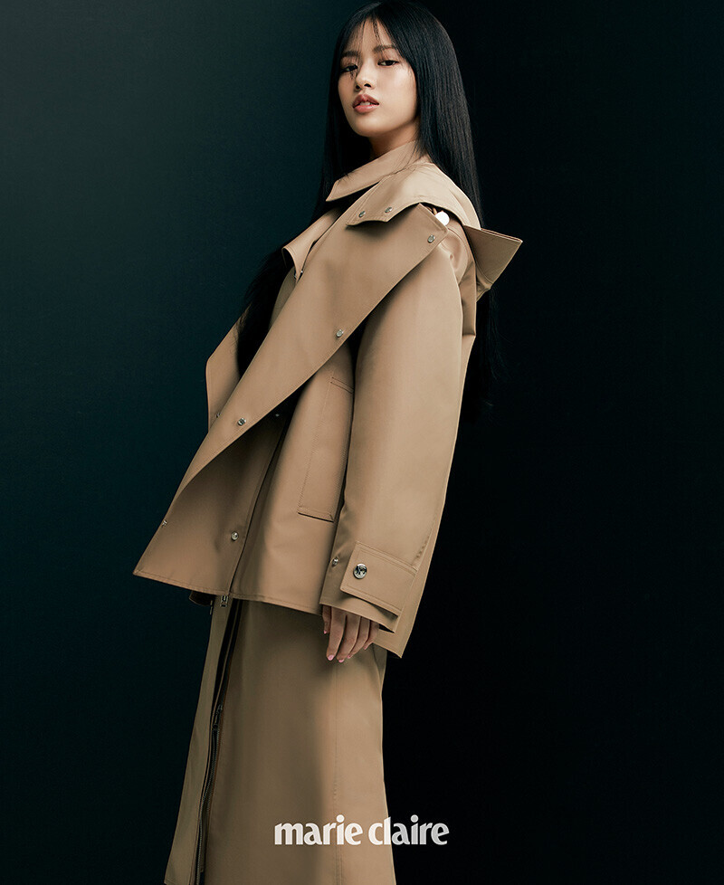 IVE Yujin for Marie Claire Korea x Burberry June Issue 2022 documents 1