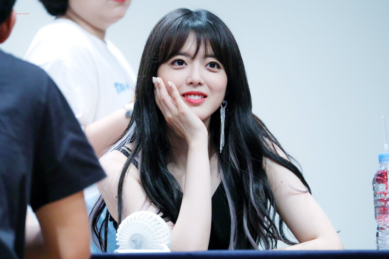 190817 Weki Meki Suyeon at 'WEEK END LOL' Shim Seok Hall Fansign documents 8