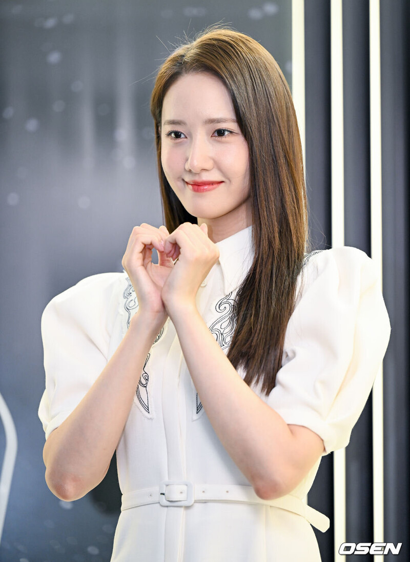 230804 YoonA at Estée Lauder Event documents 3