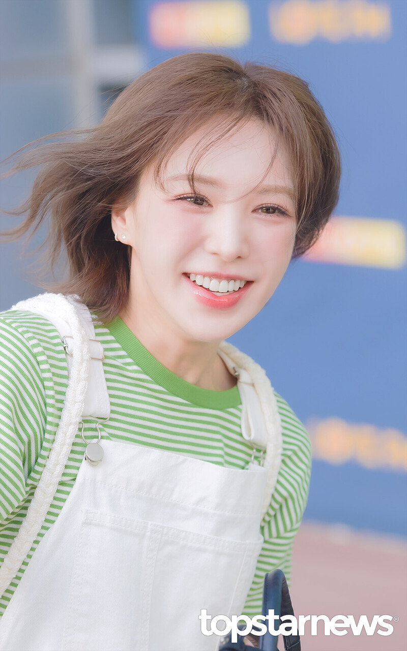 240828 Red Velvet Wendy - Young Street Commute documents 1