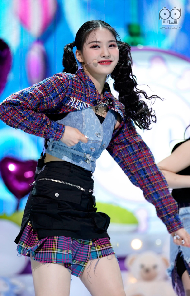 210411 STAYC - 'ASAP' at Inkigayo documents 13