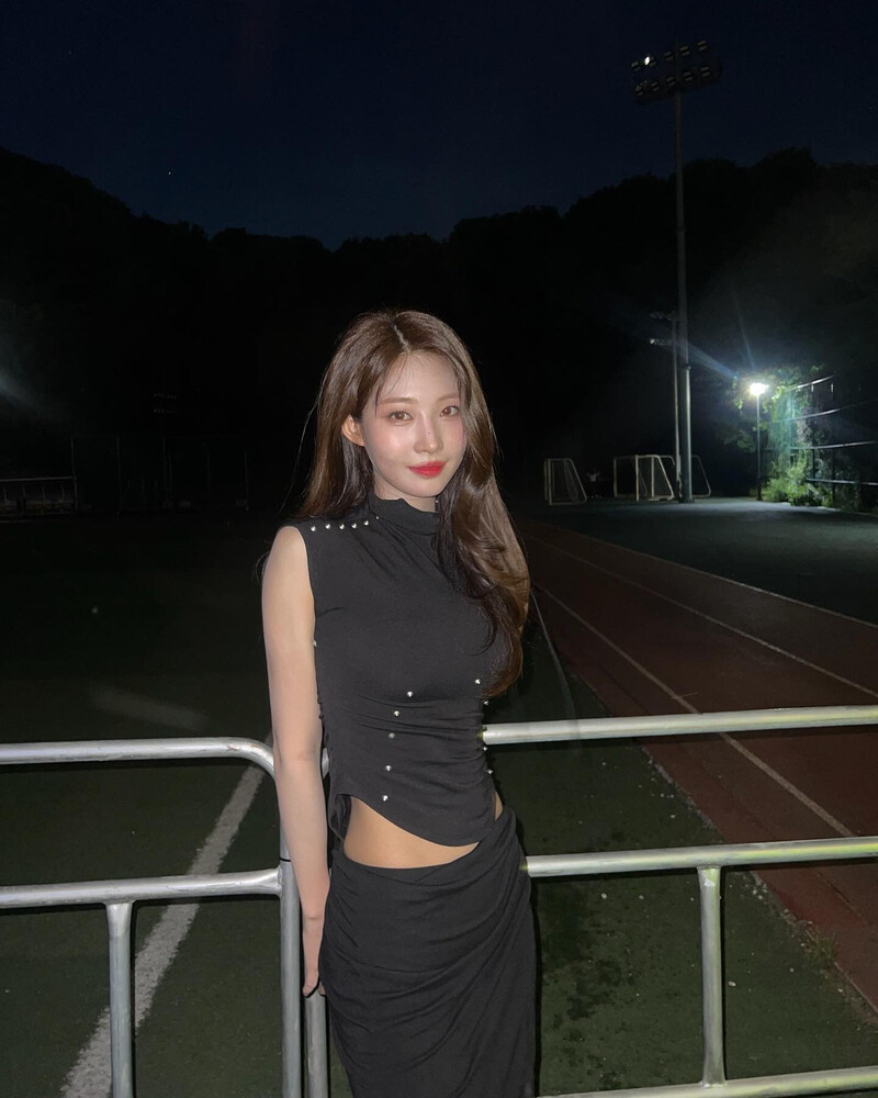 240522 EVERGLOW Sihyeon Instagram Update documents 4