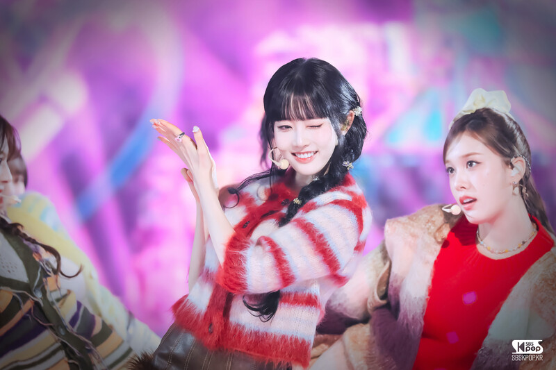 241117 STAYC Sieun - 'GPT' at Inkigayo documents 1