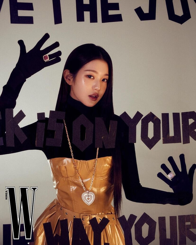 IVE Wonyoung for W Korea x Fred Jewelry documents 5