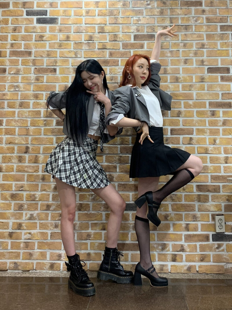 210717 WJSN SNS Update - Yeonjung & Dawon documents 2