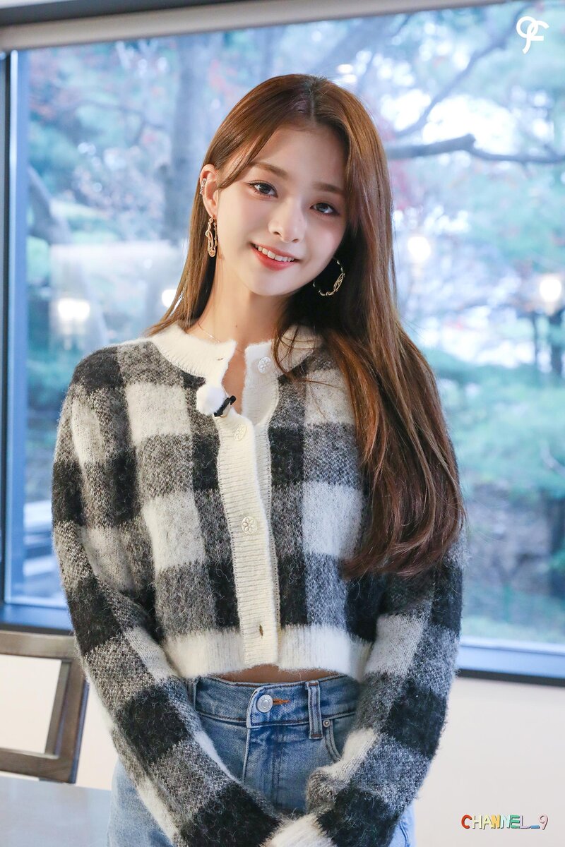 220316 fromis_9 Weverse - <CHANNEL_9> EP21-23 Behind Photo Sketch documents 10