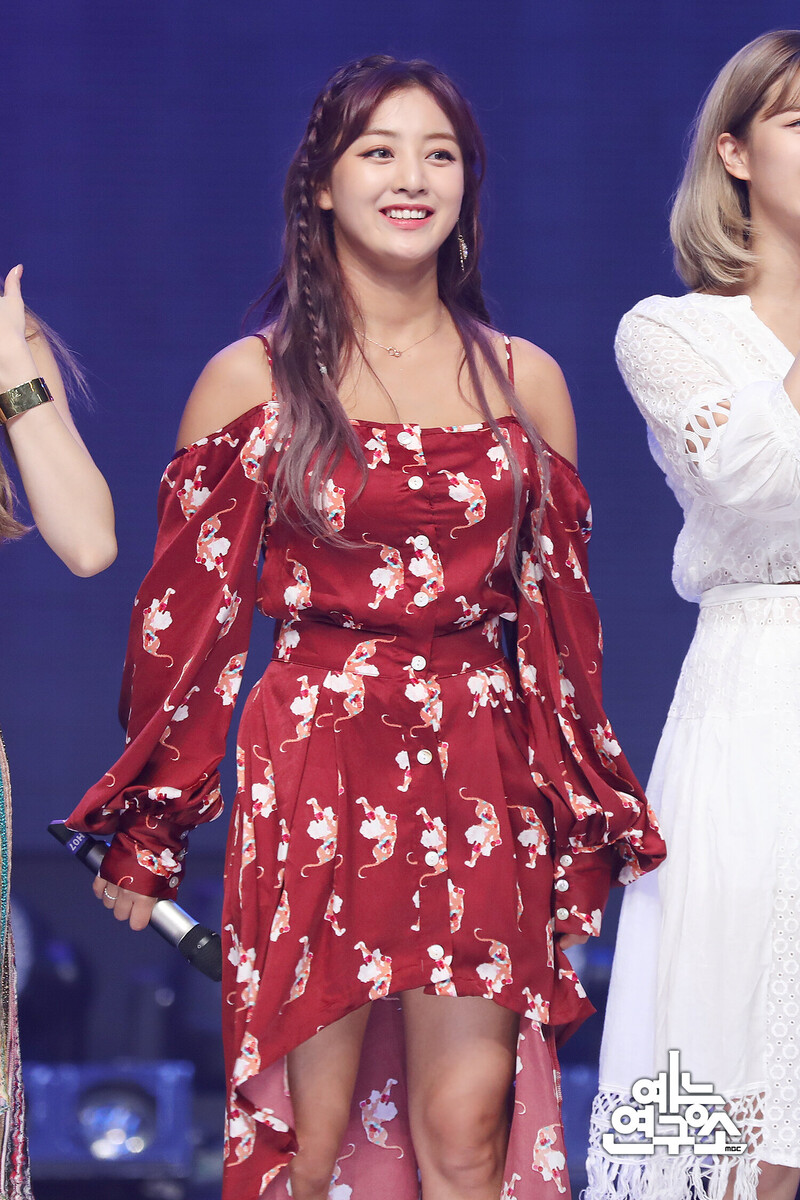 180721 TWICE Jihyo - 'Dance The Night Away' at Music Core documents 4