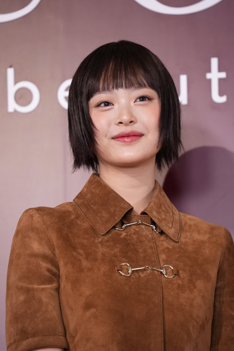 241120 HANNI at the Gucci Beauty Event in Japan documents 6