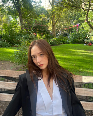 230910 vousmevoyez Instagram Update - KRYSTAL JUNG at for RL in NY (deleted)