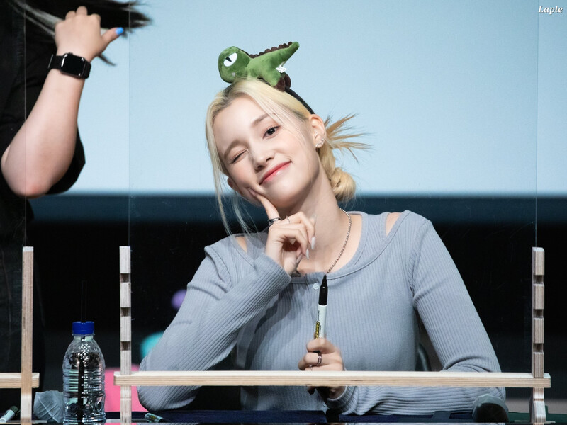 220725 Kep1er Bahiyyih - Apple Music Fansign documents 1