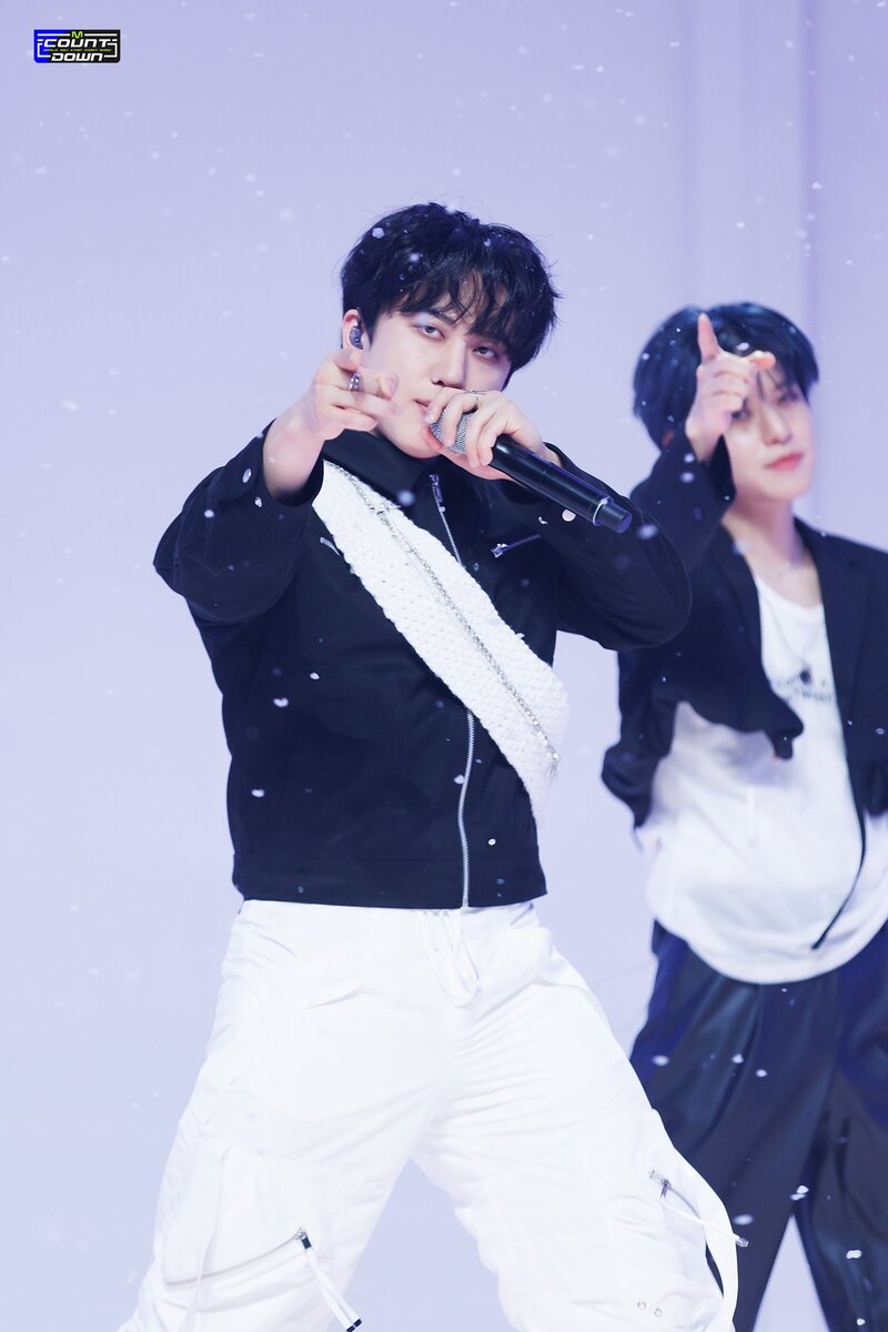 231116 Stray Kids Changbin - 'ROCK-STAR' at M Countdown documents 9