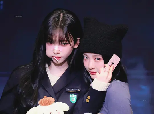 231205 Karina and Ningning at Fansign Event | kpopping