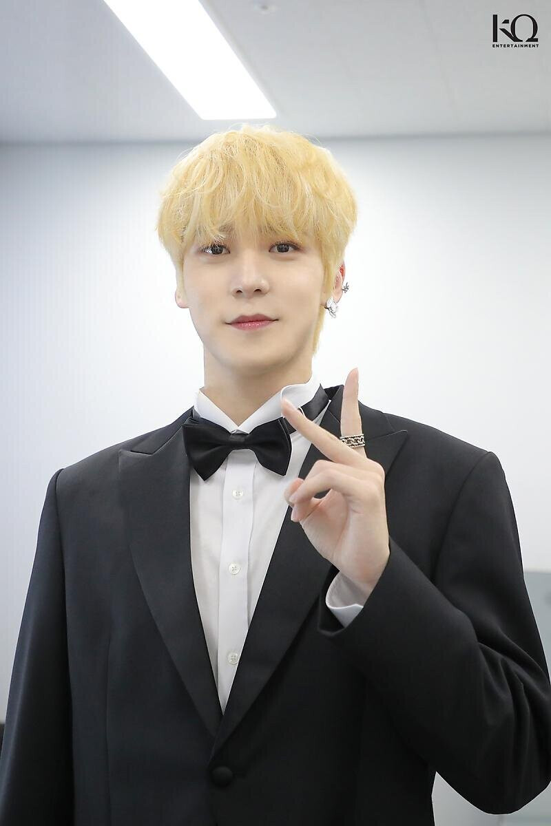 211220 - Naver - MAMA Behind Photos documents 24