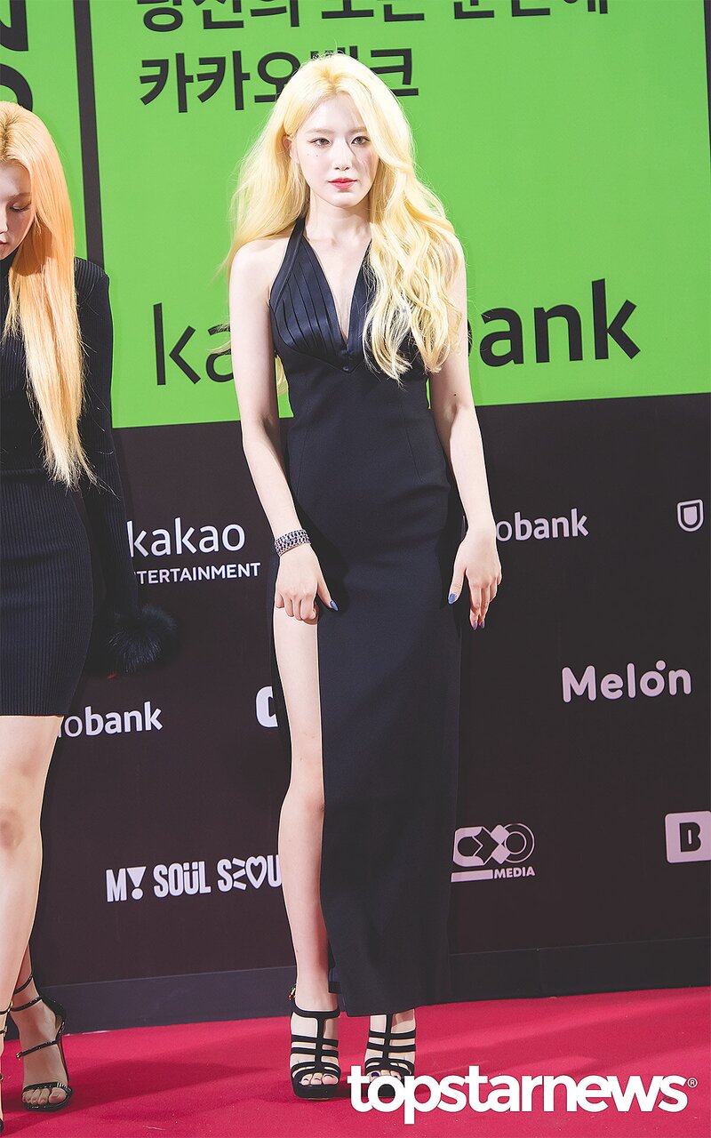 221126 (G)I-DLE Shuhua at Melon Music Awards Red Carpet documents 2