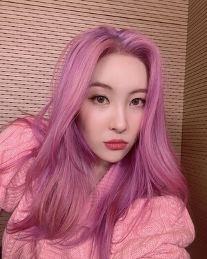 211117 Sunmi Twitter Update