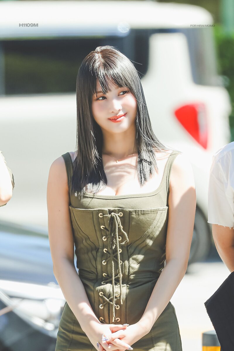 220827 TWICE Momo at Mini Fan Meeting with ONCES documents 2