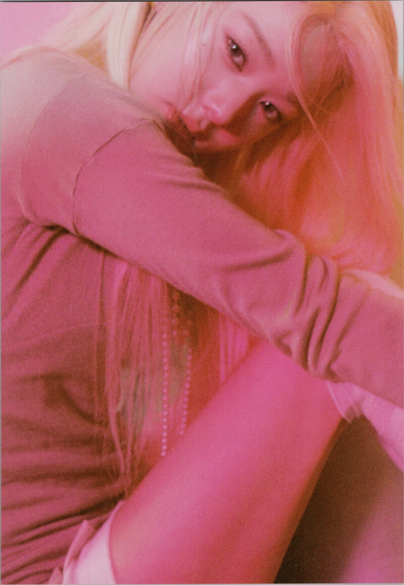 IVE - Mini Album 'I'VE MINE' (Scans) documents 5