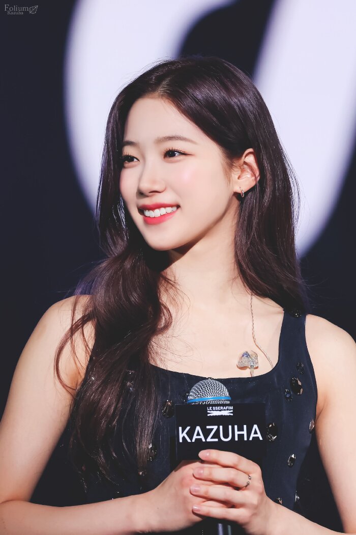 Suzy + Kim Go Eun = Kazuha — Netizens Notice The Resemblance Between ...