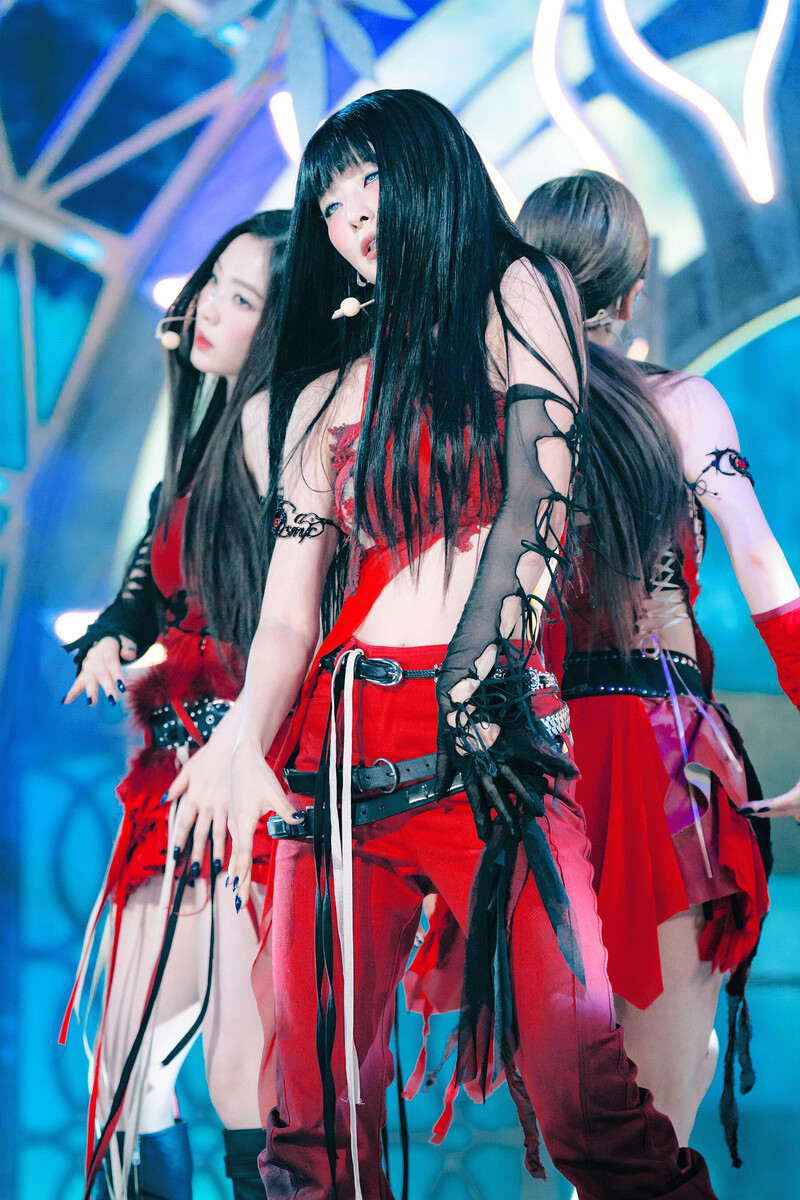 240630 Red Velvet Seulgi - 'Cosmic' at Inkigayo documents 4