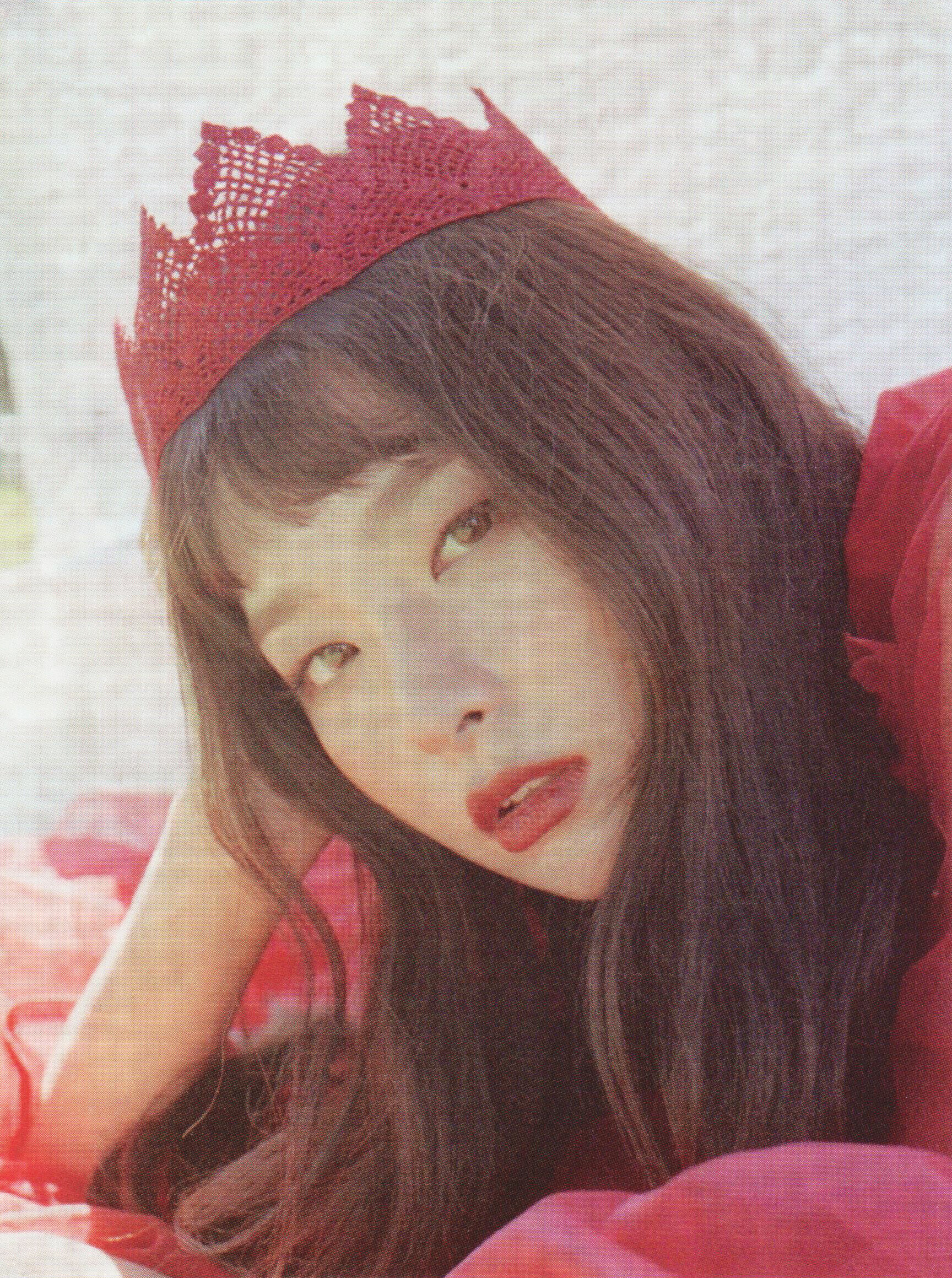 Red Velvet - 2nd Album 'Perfect Velvet' (Scans) | kpopping