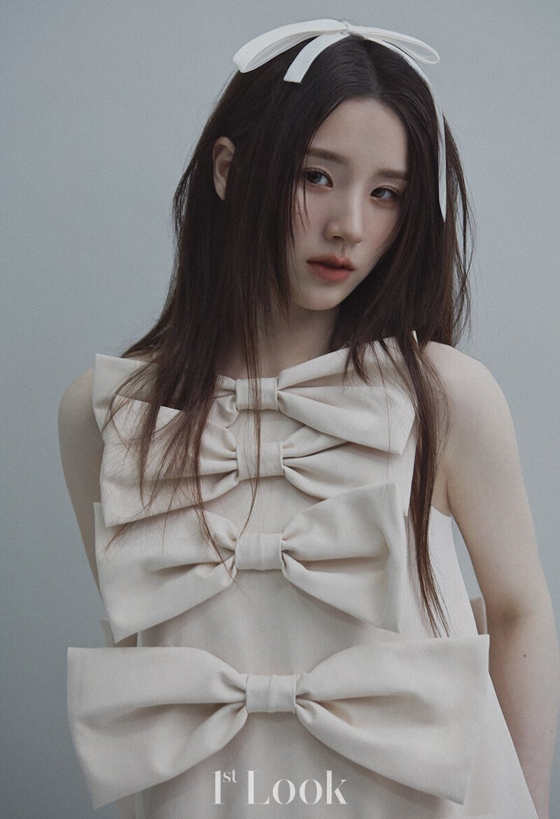 Heejin for 1st Look Magazine Issue No. 260 2023 documents 3