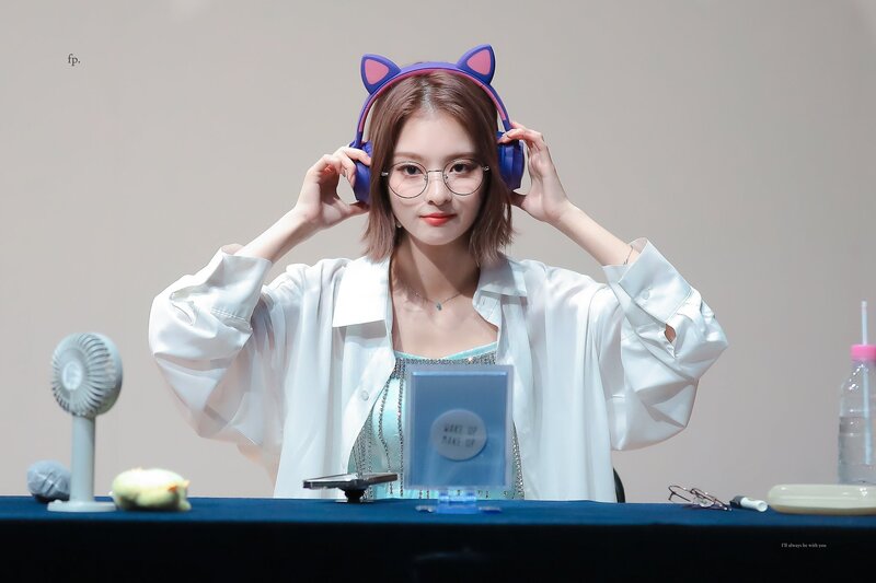 July 15, 2022 fromis_9 Nagyung - M2U Fansign documents 3