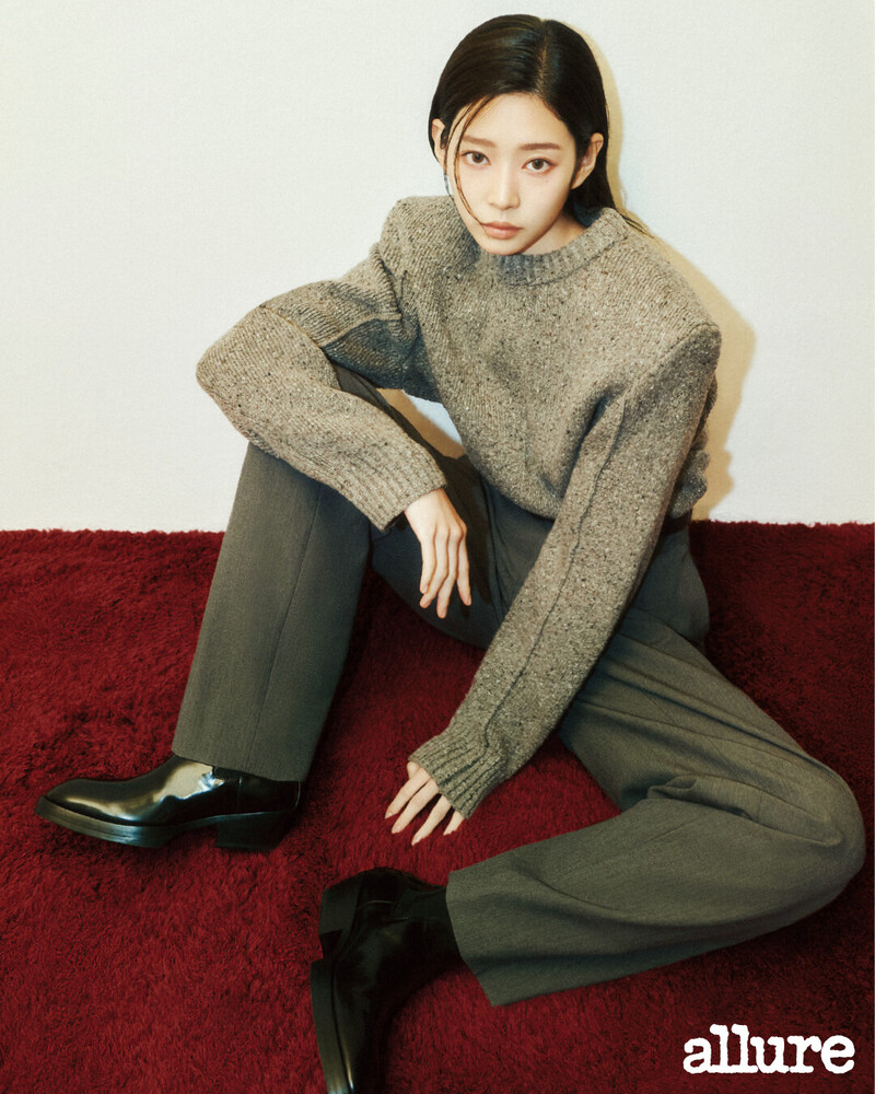 Kim Minju for Allure Korea November 2024 Issue documents 2