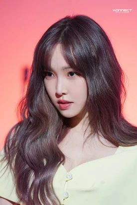 220901 Konnect Naver Post - Yuju - Rolling Stone Pictorial Behind