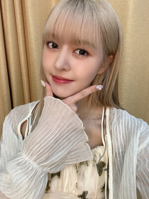 240207 NMIXX Twitter Update - Lily