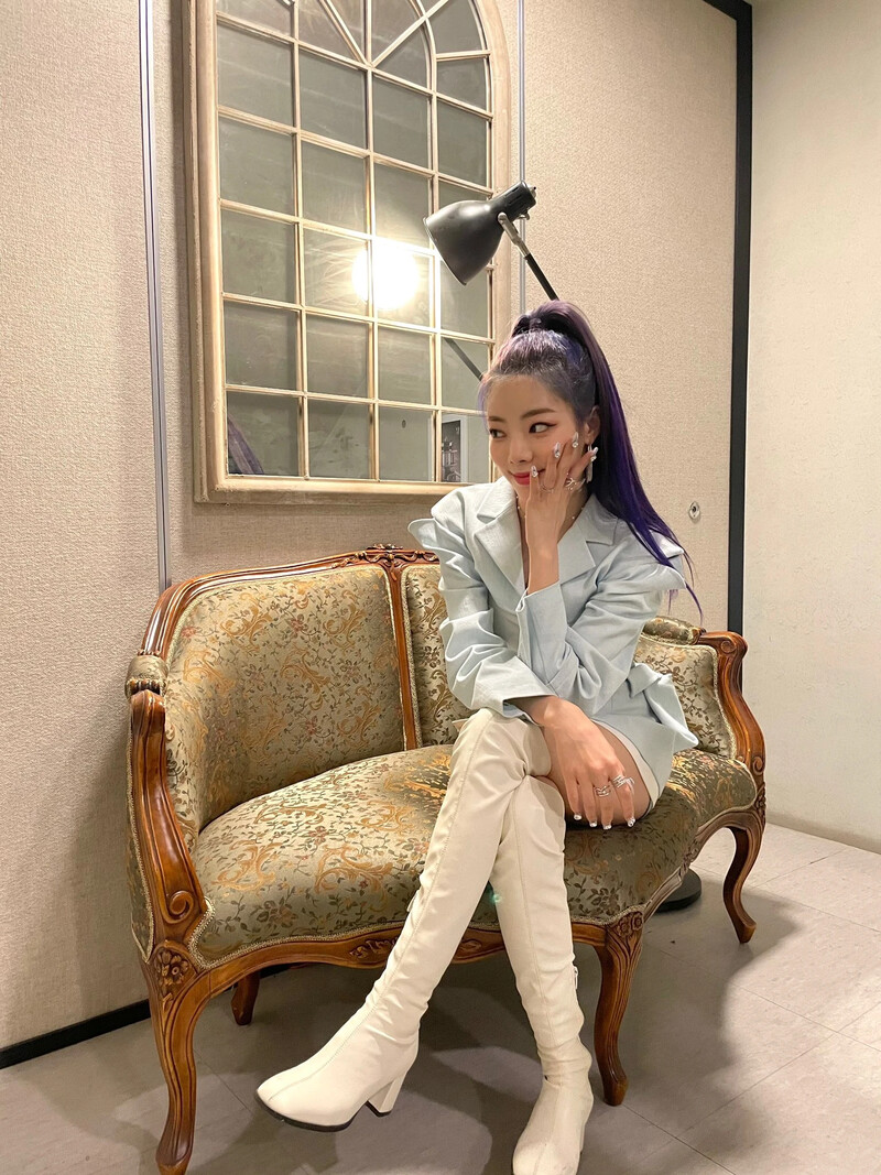 210504 PURPLE KISS Twitter Update - Goeun documents 3