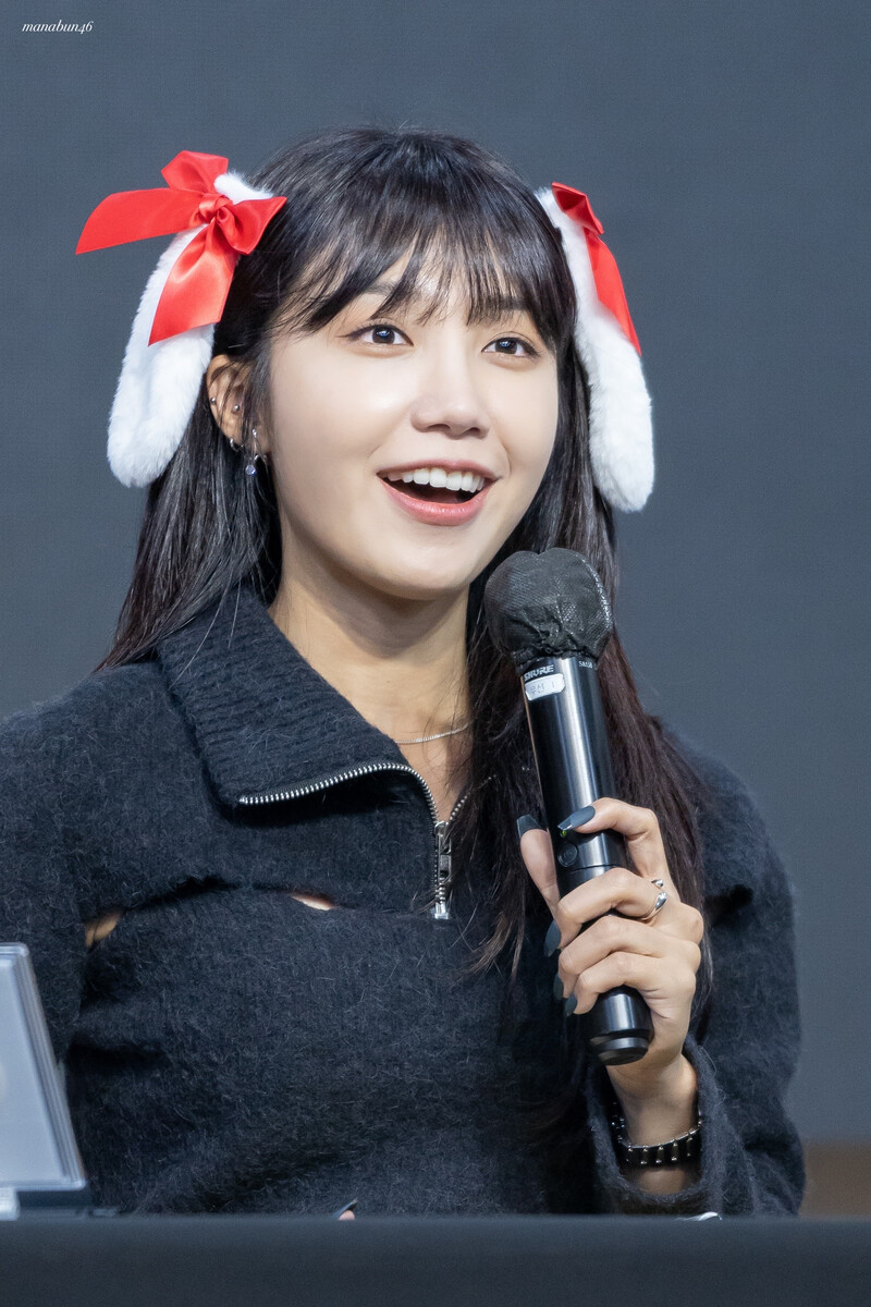 221112 Apink EUNJI at fansign event documents 3