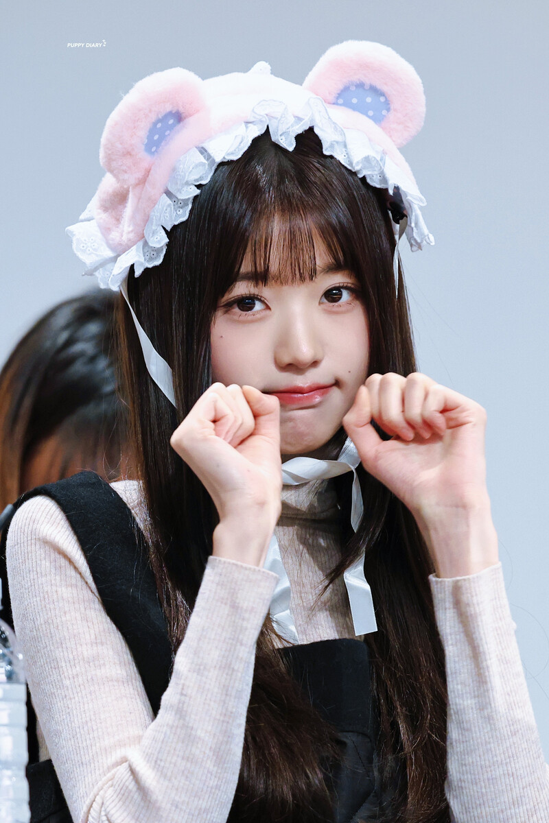 231125 WONYOUNG AT FANSIGN EVENT documents 5