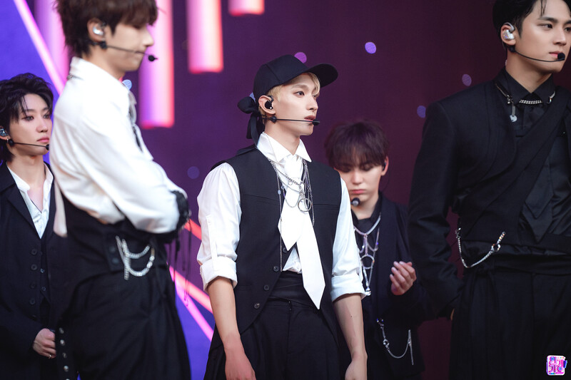 240505 SEVENTEEN DK - 'MAESTRO' at Inkigayo documents 5