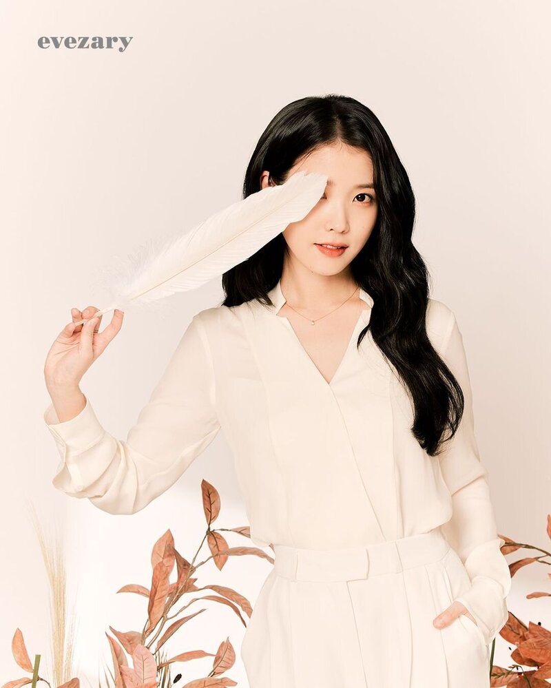 IU for Everzary F/W Collection documents 1