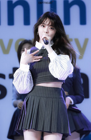 180517 Weki Meki Suyeon at Sunlin College Festival