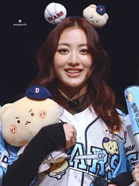 241216 TWICE Jihyo - Music Korea Fansign