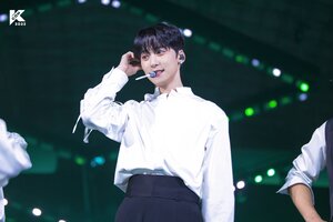 221201 KCON Twitter Update - 2022 KCON SAUDI ARABIA SHOW DAY2 Behind Photos with ONEUS
