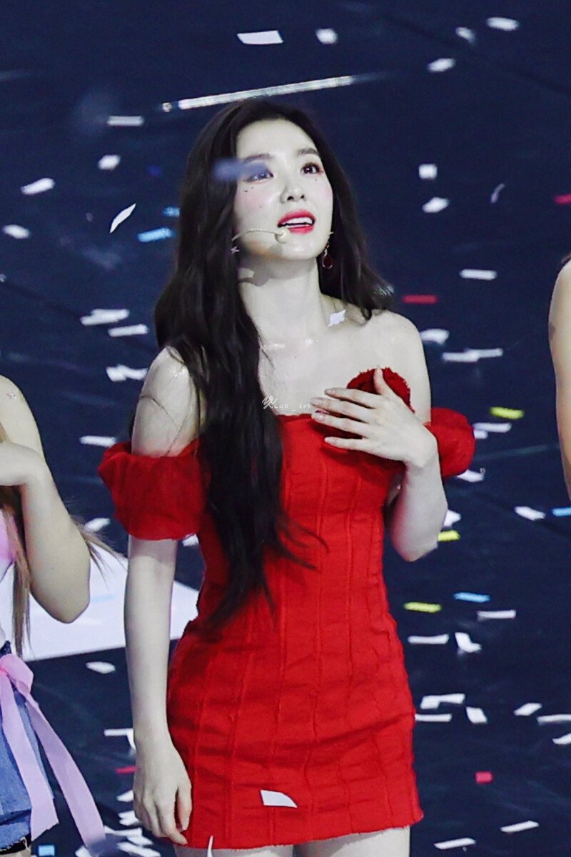 240713 Red Velvet Irene - K-Mega Concert in Kaohsiung documents 5