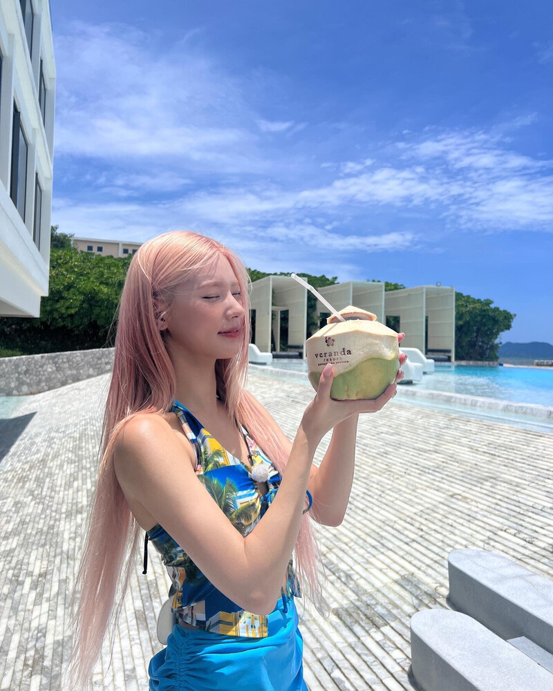 220902 (G)I-DLE Miyeon Instagram Update documents 6