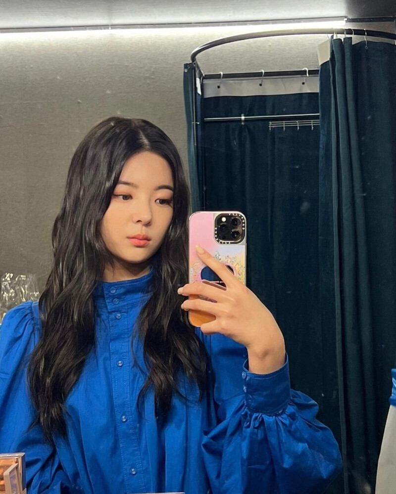 221020 ITZY Instagram Update - Lia documents 1