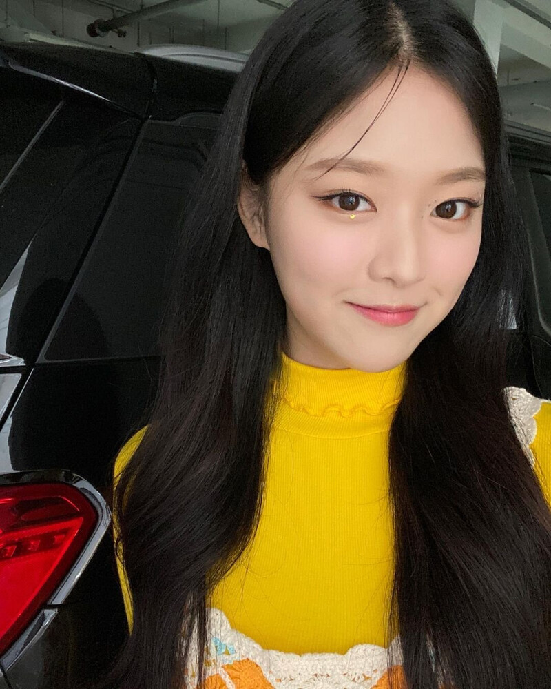 210924 LOONA Hyunjin Instagram Update documents 1
